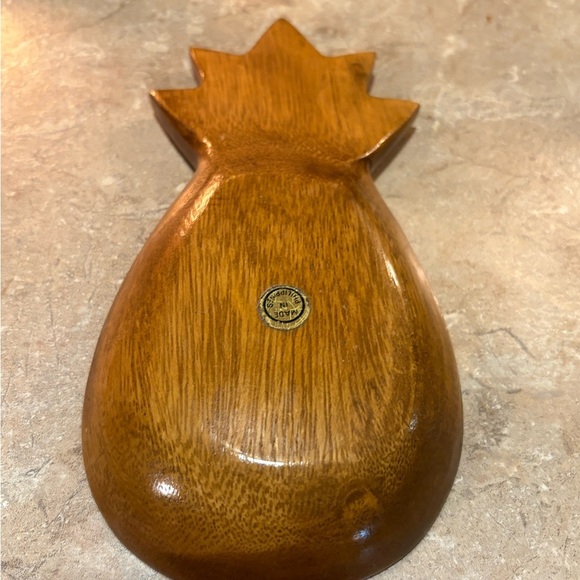 Wooden Pineapple Shaped Bowl made in Philippines - Picture 6 of 9
